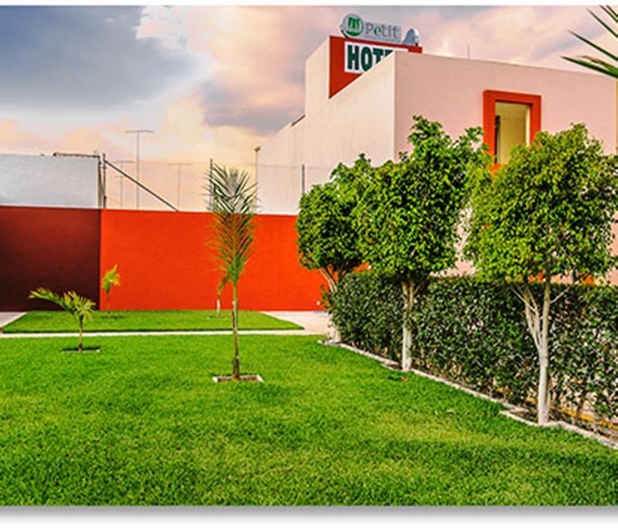 Hotel Petit Tehuacán エクステリア 写真