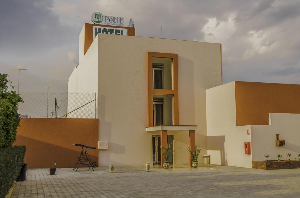 Hotel Petit Tehuacán エクステリア 写真